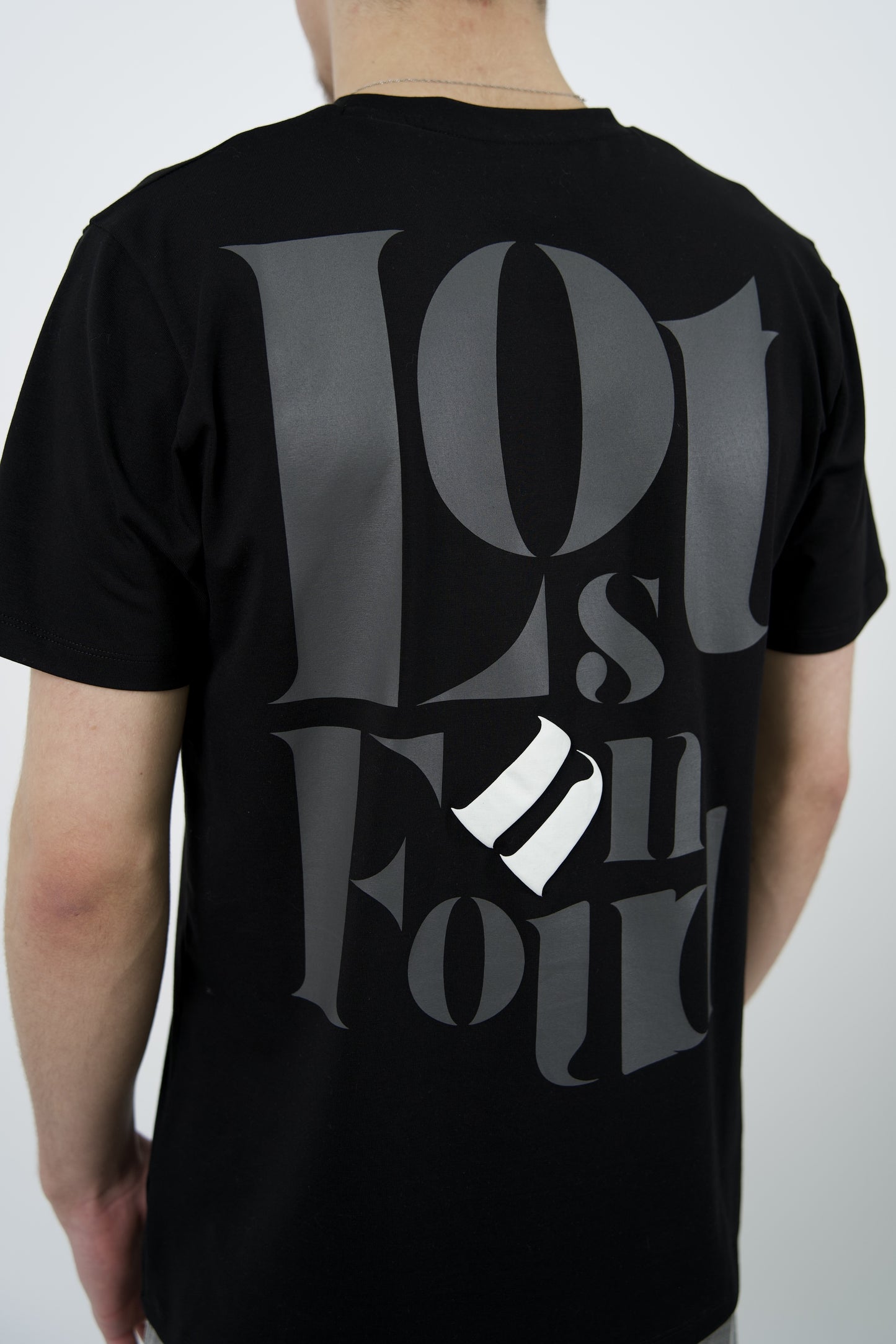 LF005 Black