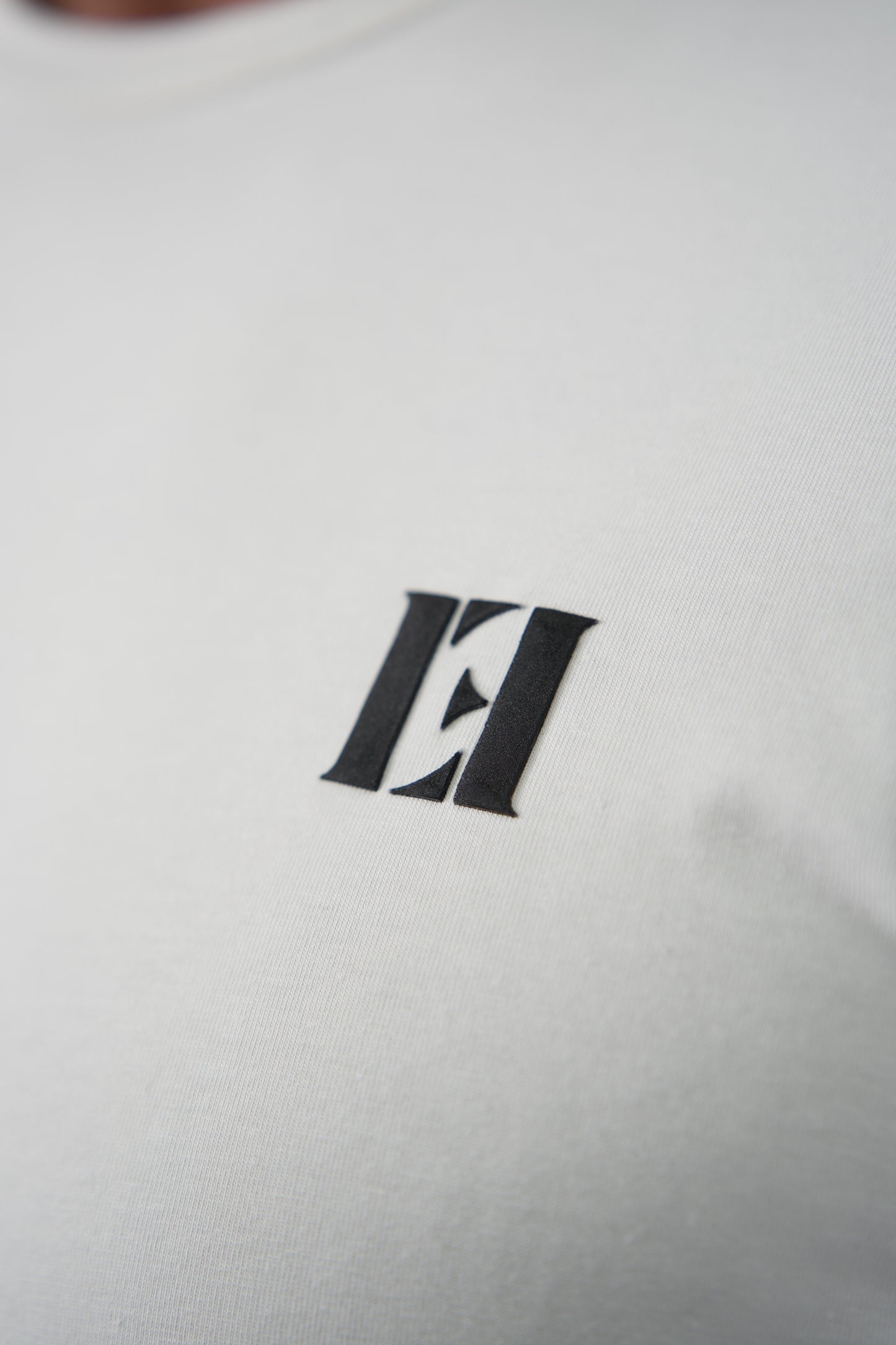 LF005 White