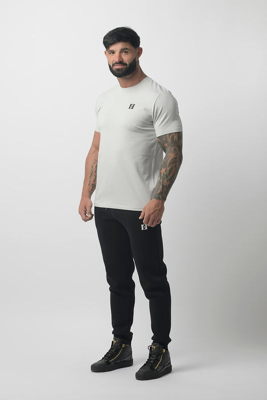 Essential T-Shirt Microchip